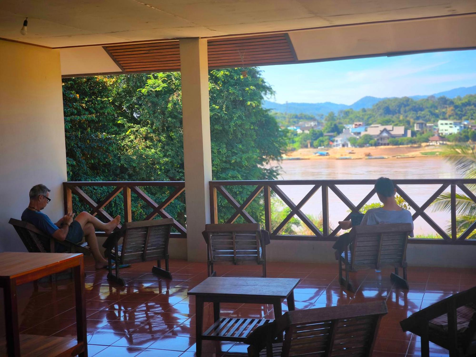Sabaydee Guesthouse Ban Houayxay Bagian luar foto